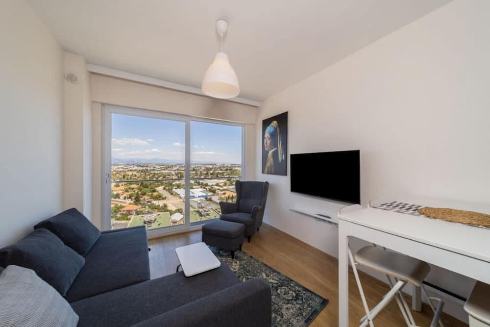 Pleasant Flat With Shared Pool in Kepez