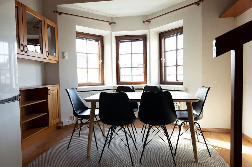 2ndhomes 2-Story Penthouse w Balcony