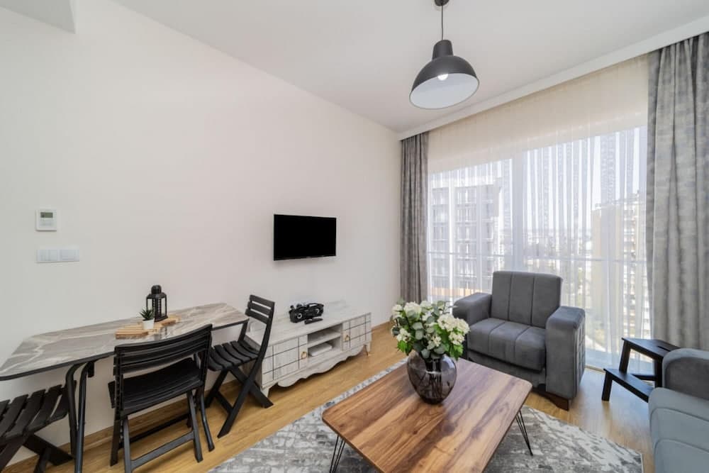 Great Flat With Shared Pool in Kepez