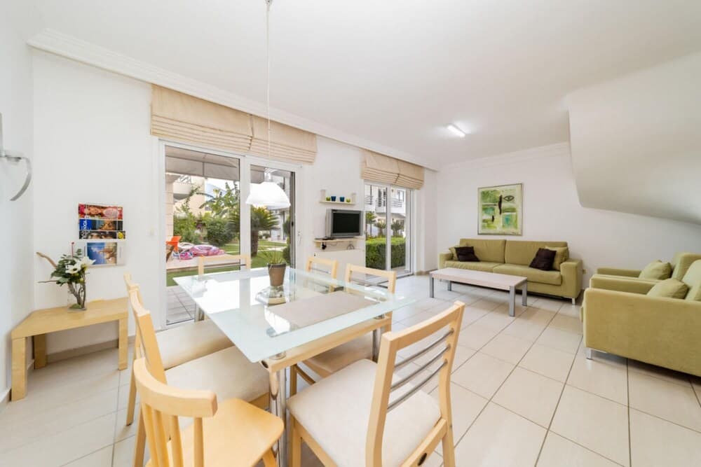 Central Villa With Garden and Pool in Kemer