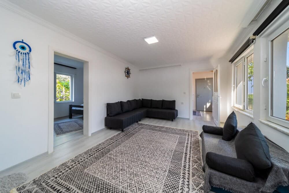 Serene House With Sea View and Garden in Muratpasa