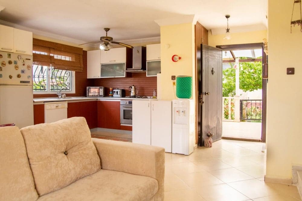 Summer House With Garden and Nature View in Cesme