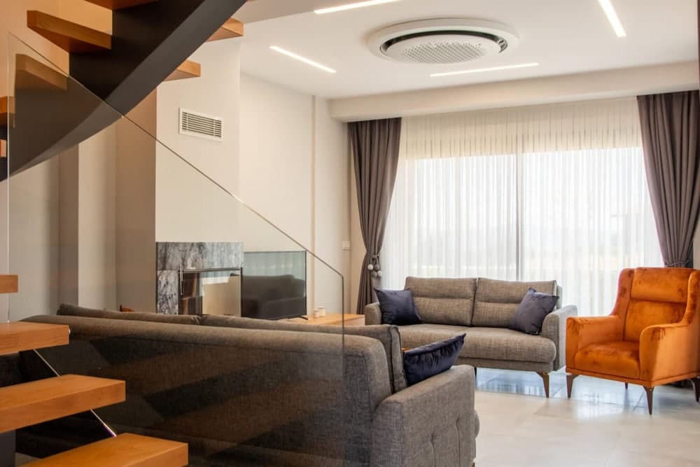 Lovely Villa With Private Pool in Alacati Cesme