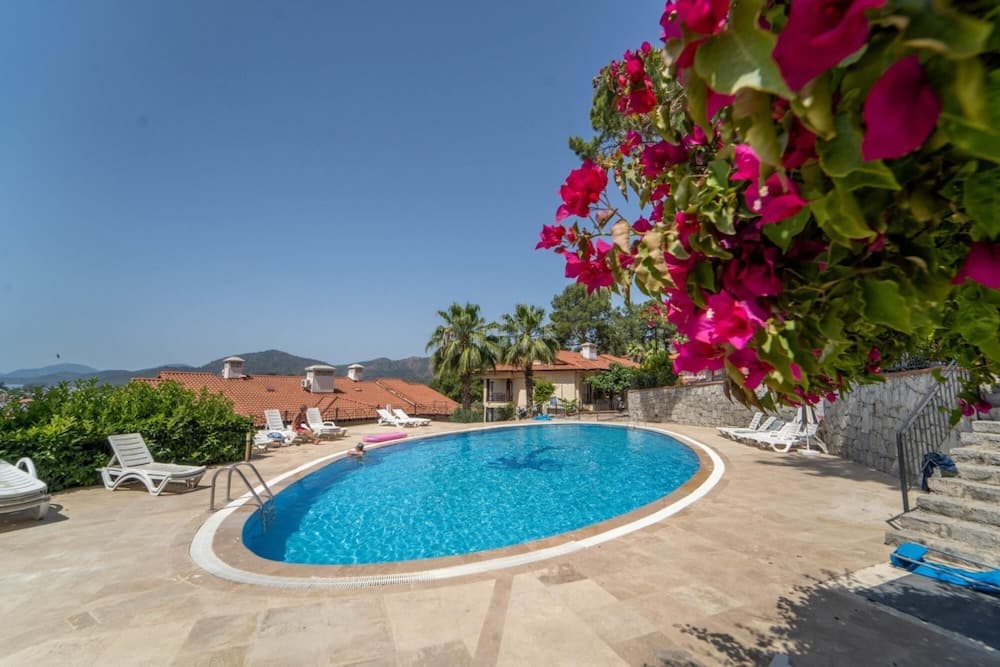 Flat With Balcony Close to Inlice Beach in Gocek