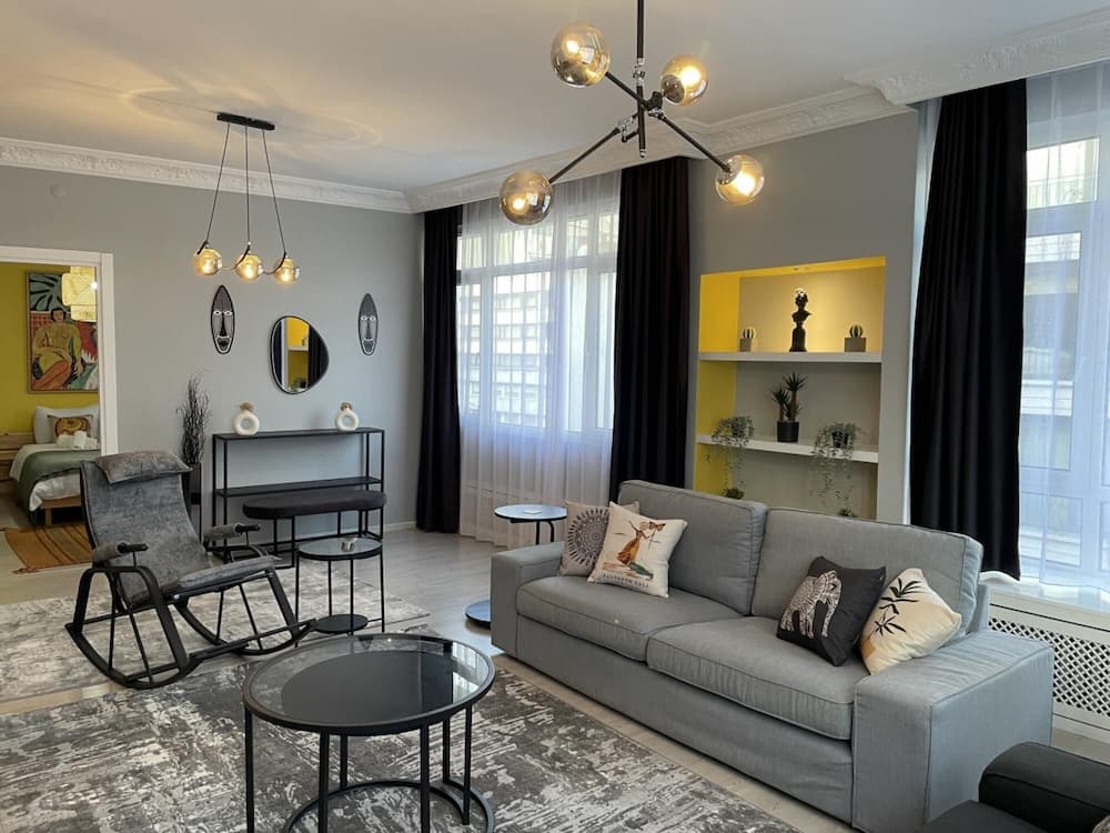 Bohemian Flat in Nisantasi With Central Location