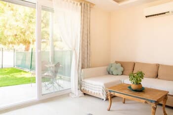 Charming House Close to Beach in Cesme