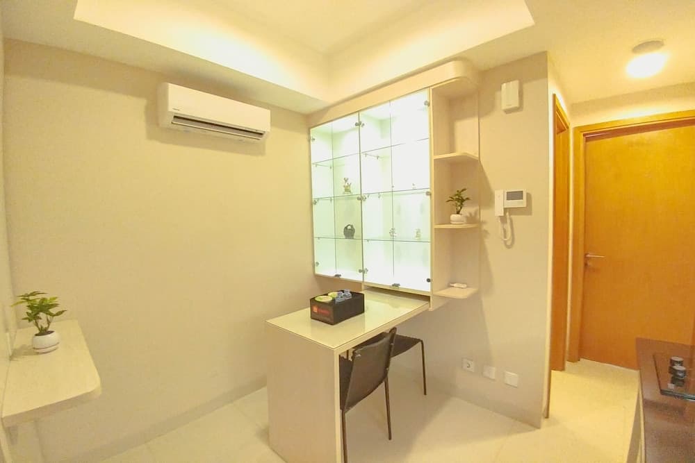 Comfortable 1 Br The Mansion Kemayoran Tower Gloria