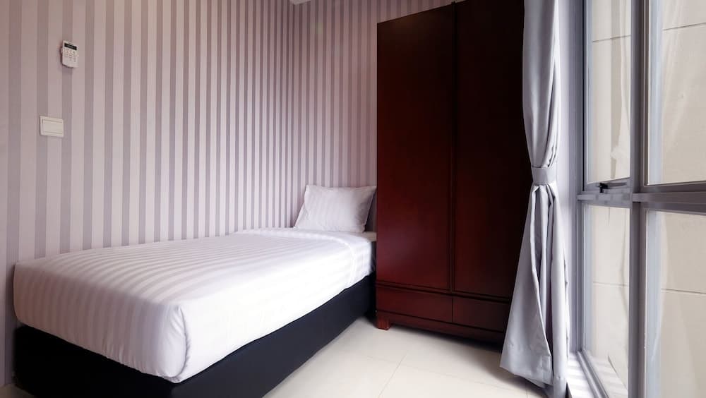 2 Br Apartment The Mansion Kemayoran Tower Emerald