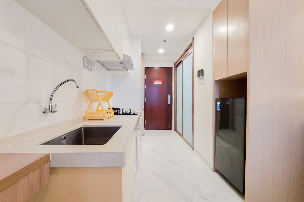 Comfy Studio Room At 31St Floor Sky House Bsd Apartment