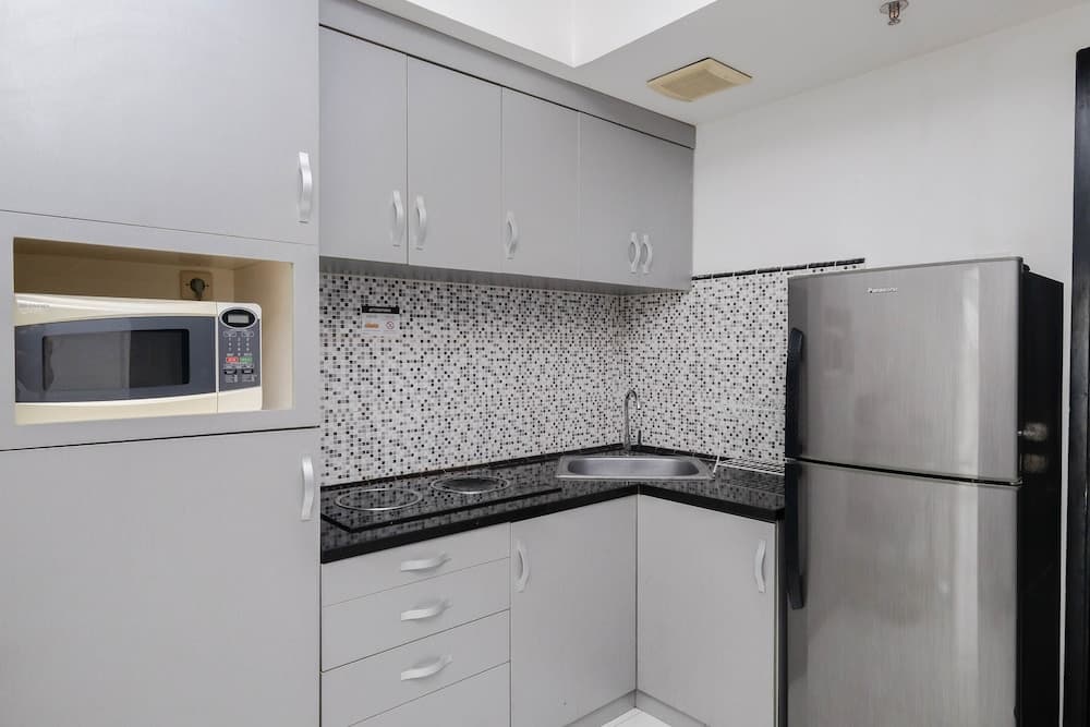 Nice And Elegant 1Br At The Wave Kuningan Apartment