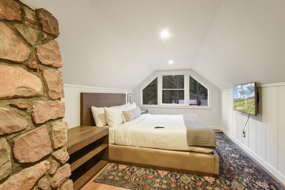 Modern Tahoe Treasure