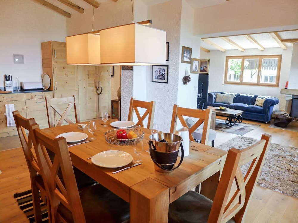 R Gina A B C D Ollon