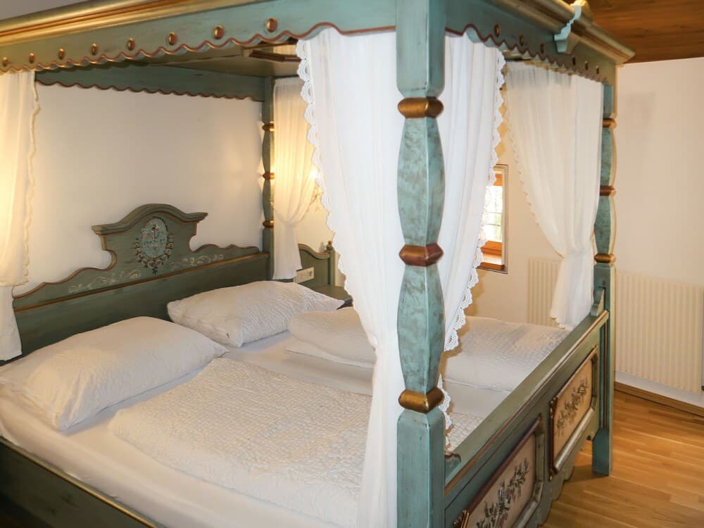 Burg Biedenegg Niedermontani Flie