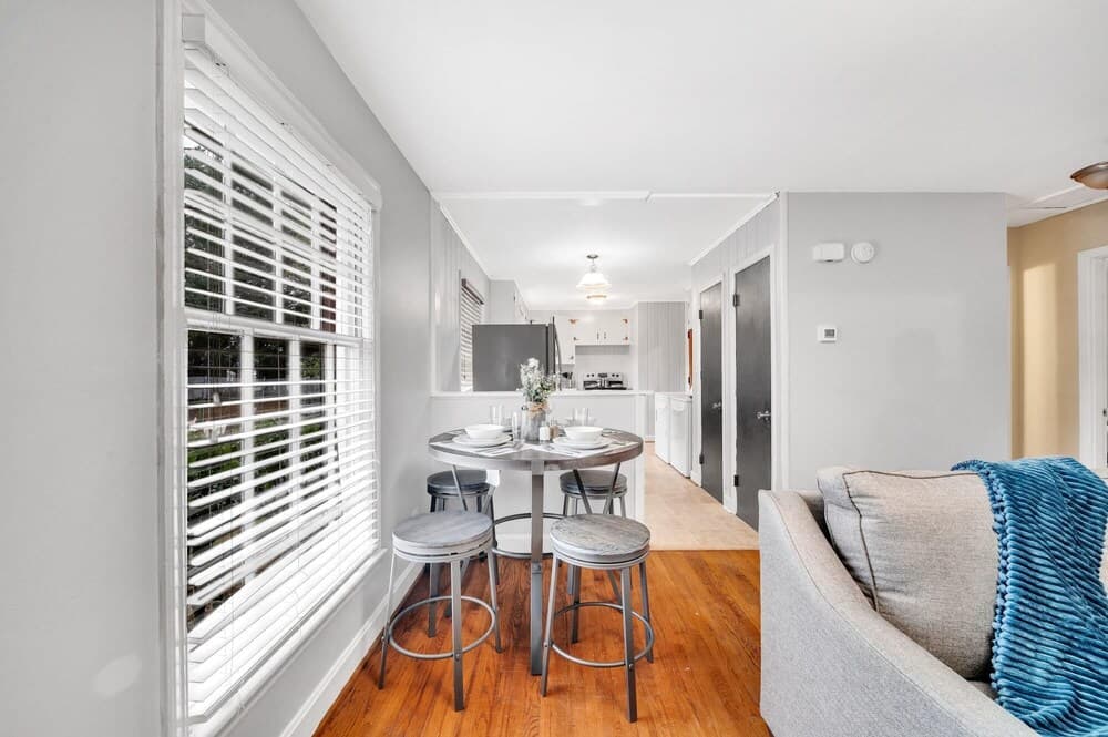 Spacious 2BR Duplex - Near Uptown Charlotte