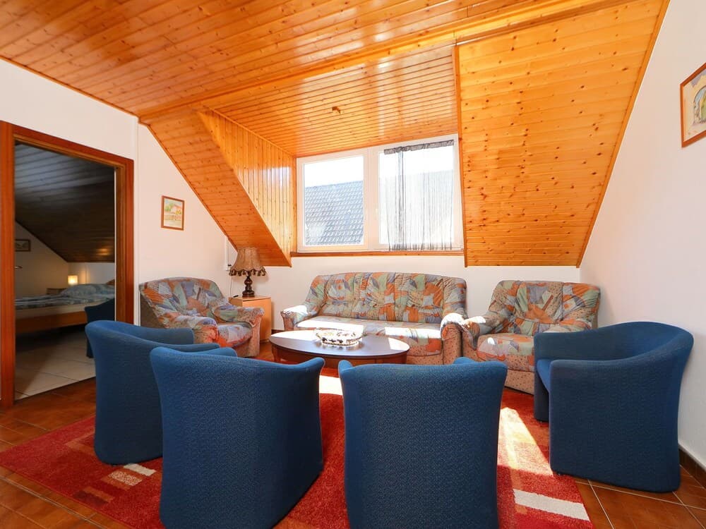 Moni 1 Balatonszemes