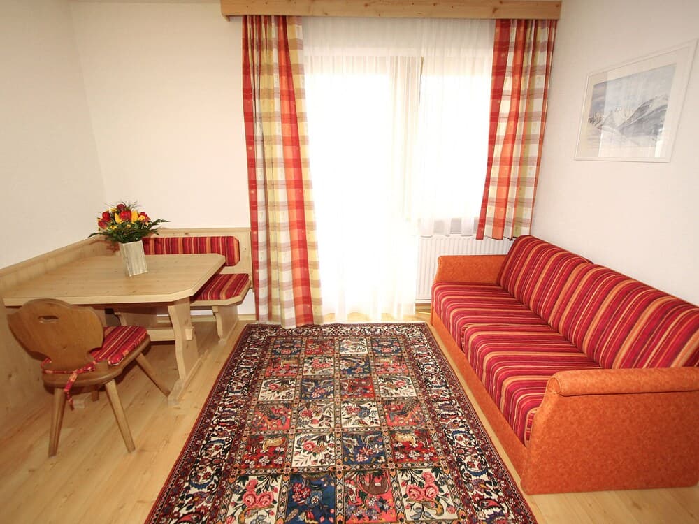 Diana Pettneu am Arlberg