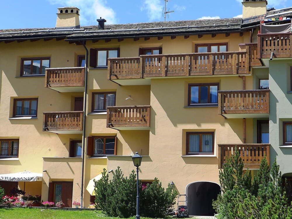 Chesa Ludains 8 St Moritz
