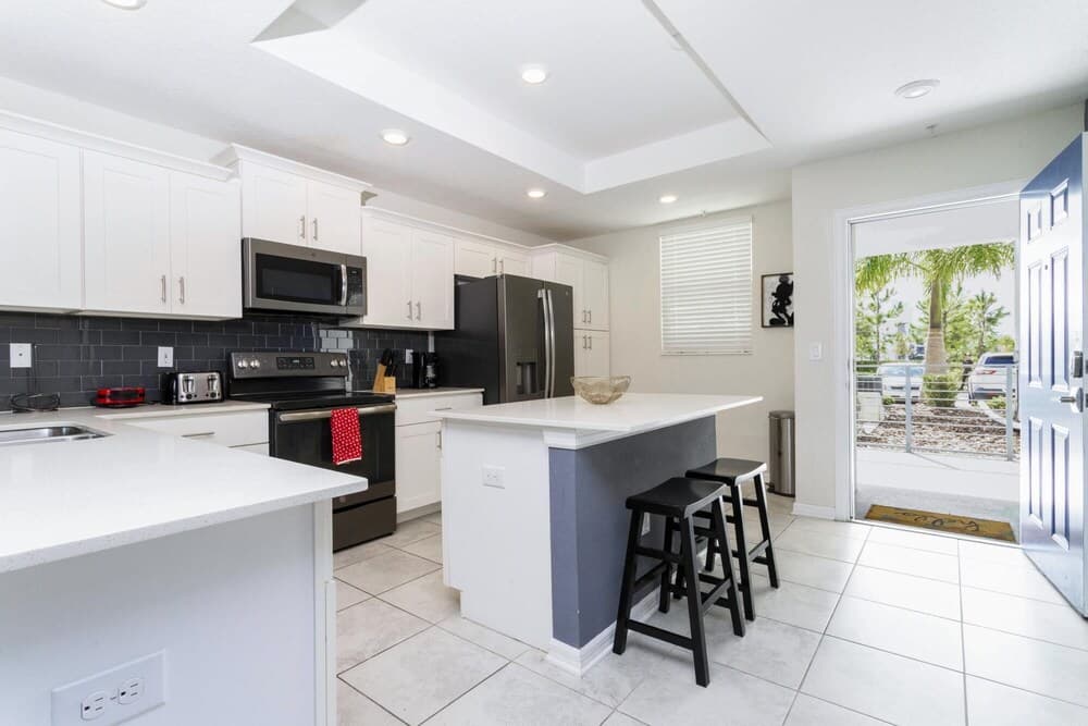 4721 Unit 105 Brand NEW Stunning Apartment