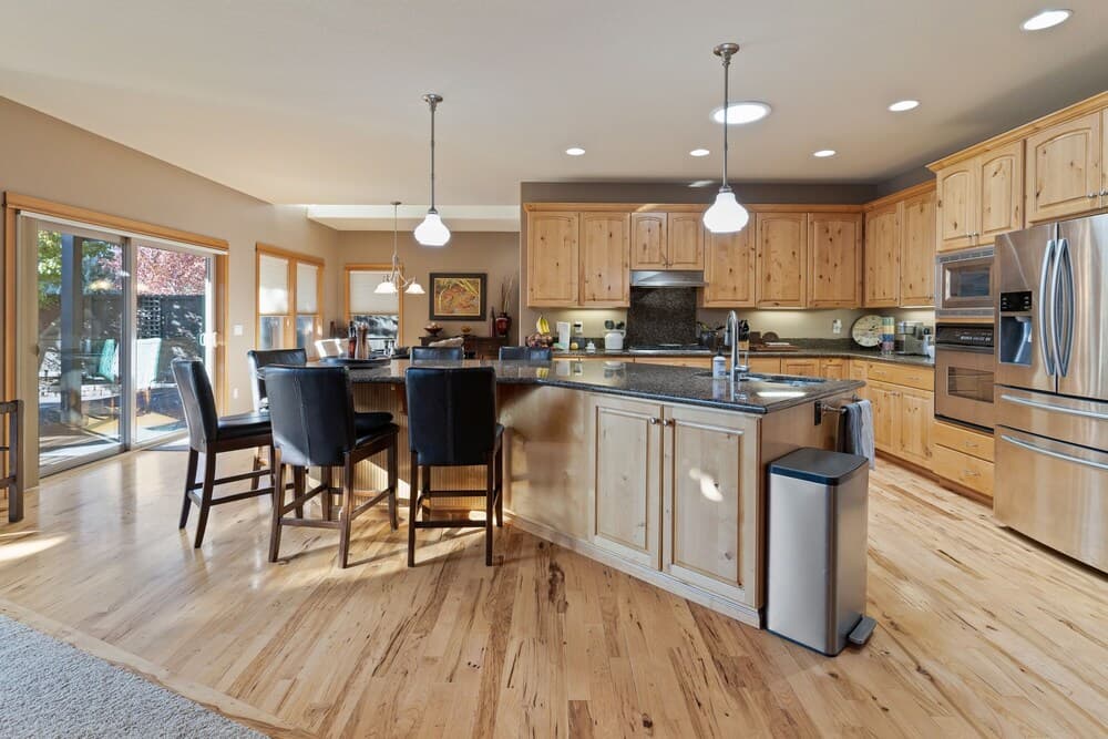 Luna View 3 Bedroom Home by Redawning