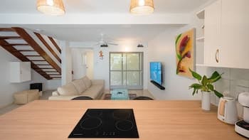 Entertainer on Martyn