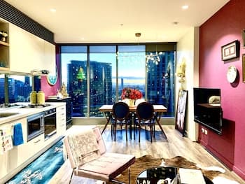 2-BRM Apartment Yarra River View Skyline