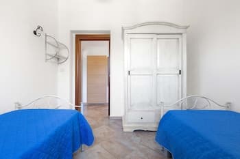 2518 Villa del Cavaliere by Barbarhouse