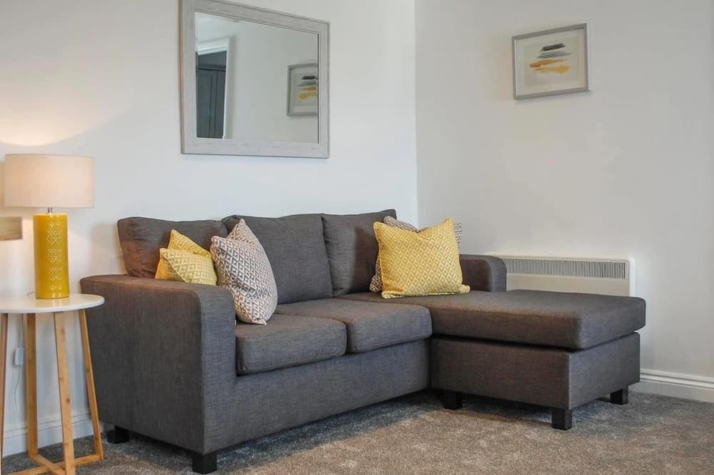 1-bed Apartment in Helston - Resturant and Golf