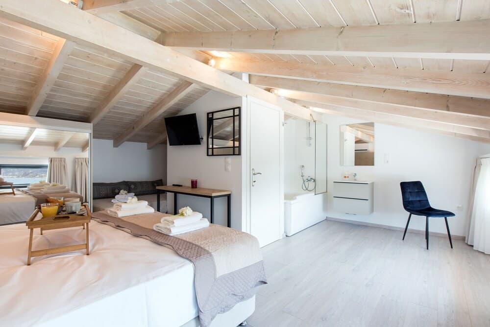 White Swan Villa by White Dream Villas