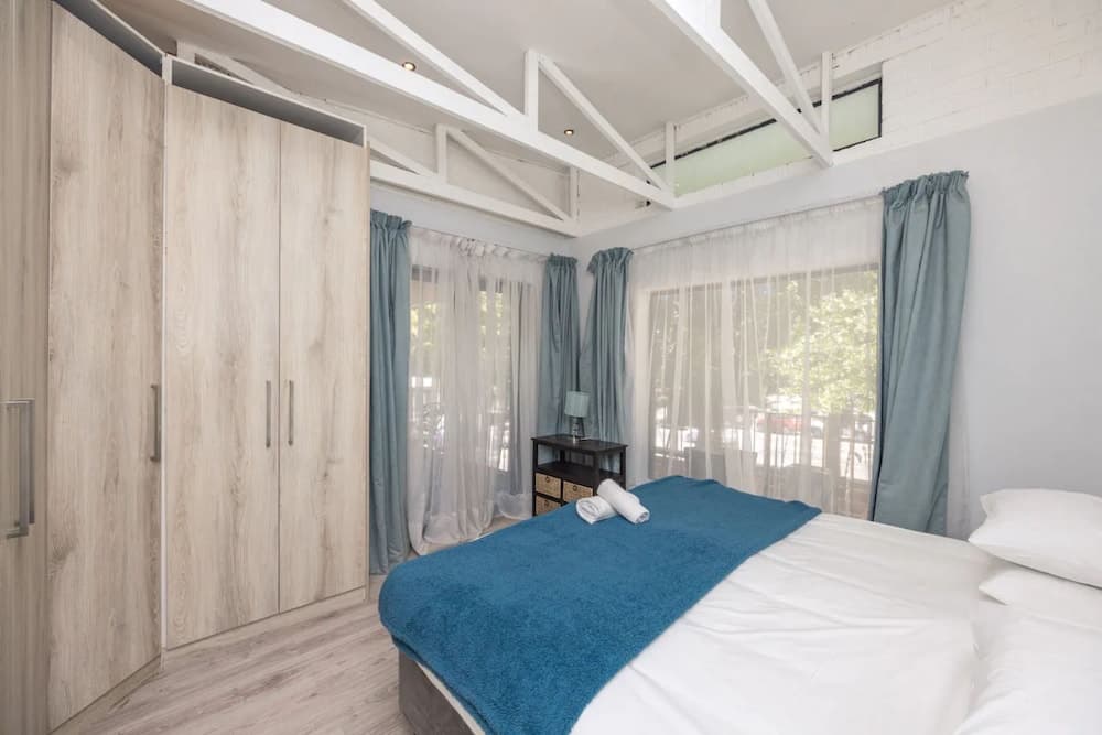 Bright and Homely 3 Bedroom Home in Newlands