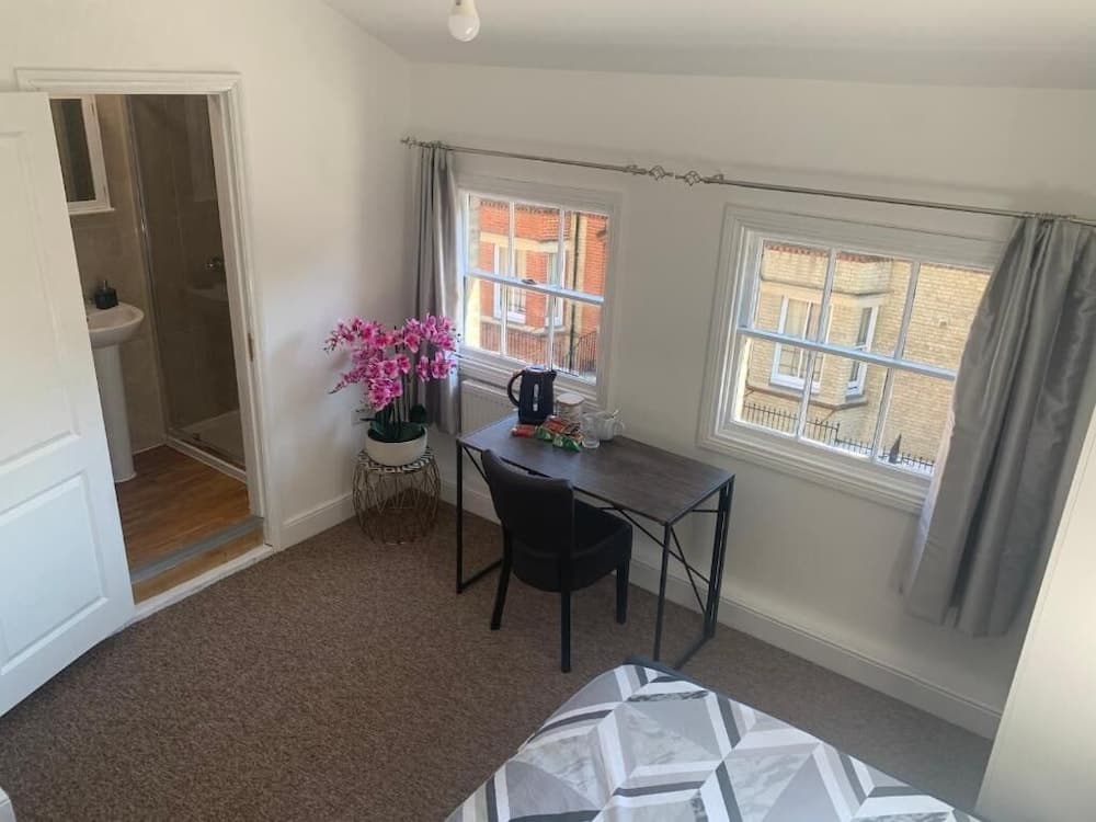 Castle Hill Resident