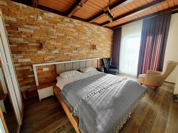 Yeşilsu taş konağı