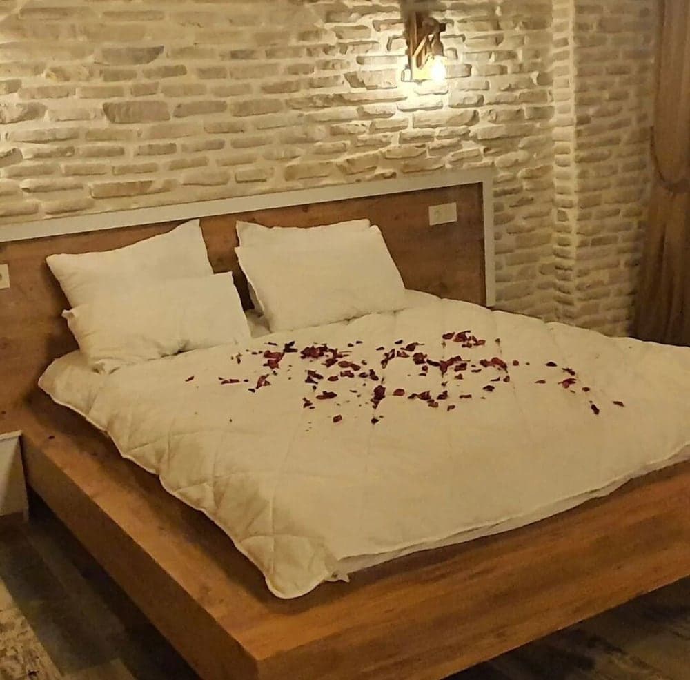 Yeşilsu taş konağı