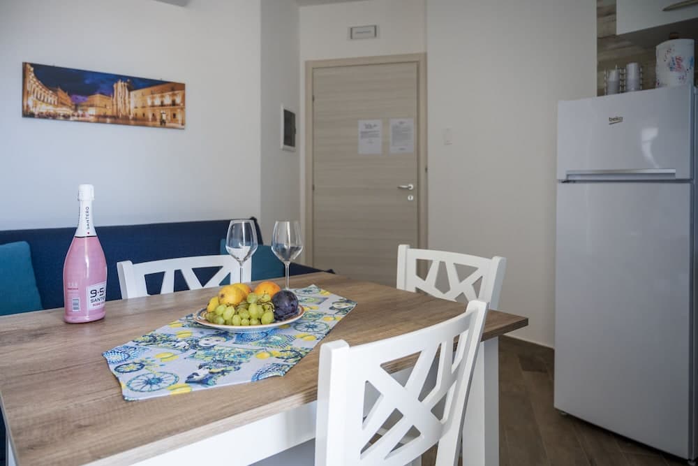 Madreperla Apartment On Sea Shore