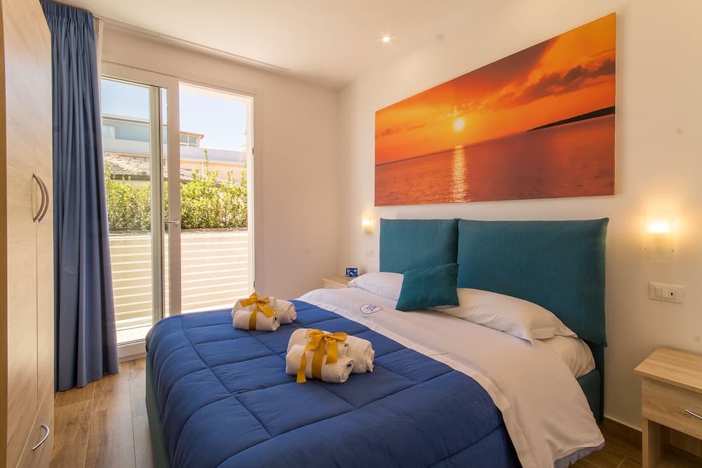 Smeraldo Apartment On Sea Shore