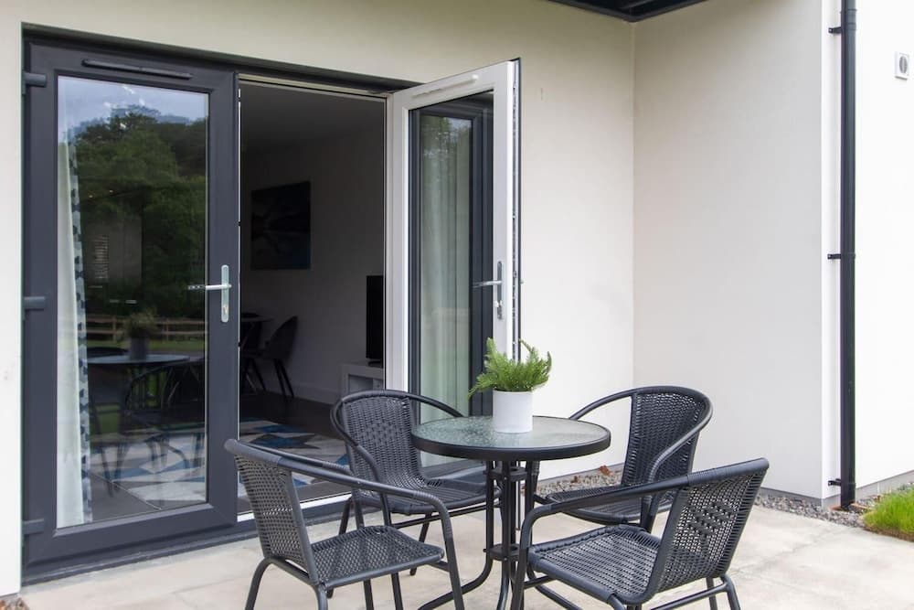 Spacious 2 Bedroom Modern Apartment in Inverness