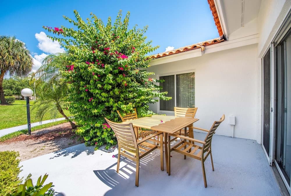 Swiss 57 - Lake Denise