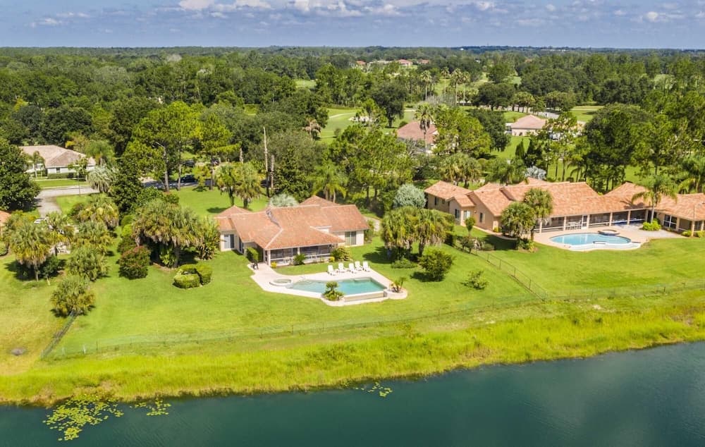 Swiss 61 - Lake Denise