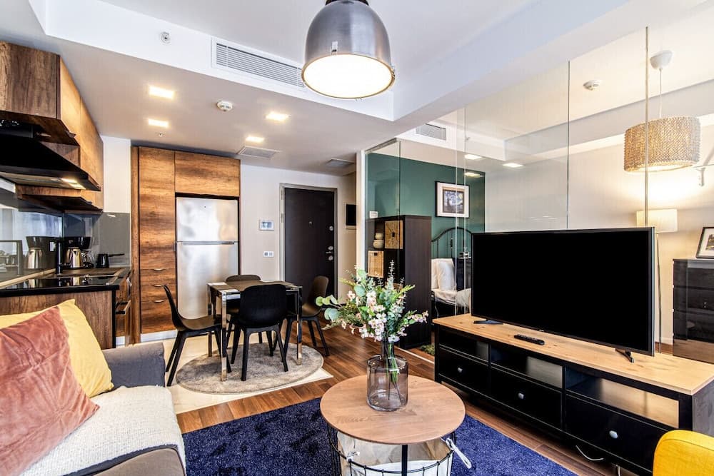 Fully Furnished Flat With Balcony in Sisli