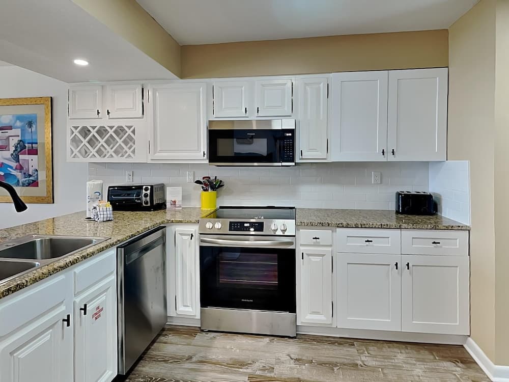 Emerald Towers II by Southern Vacation Rentals