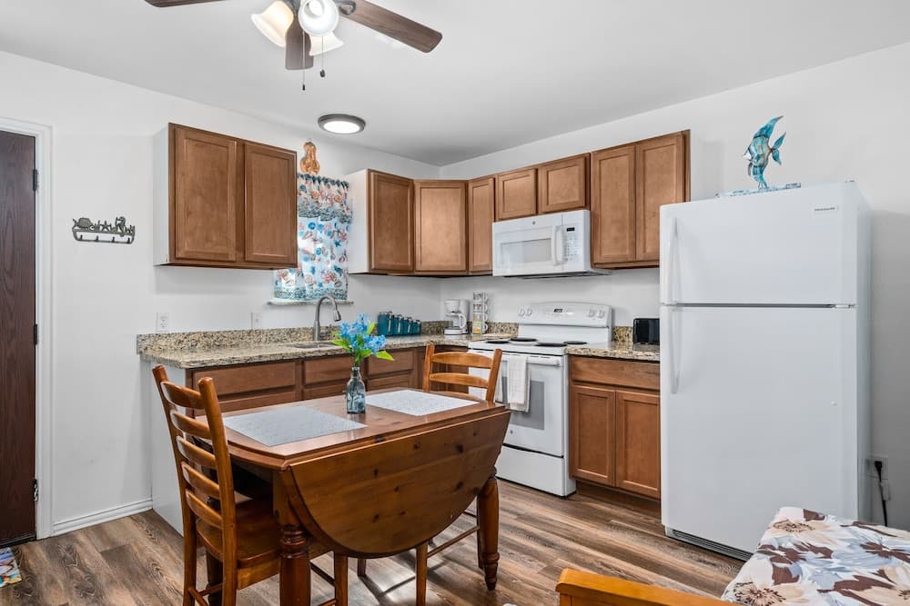 Salty Air Retreat - Side A