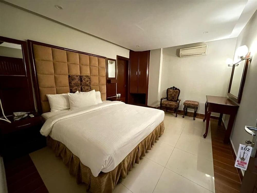 Al Noor Hotel Multan