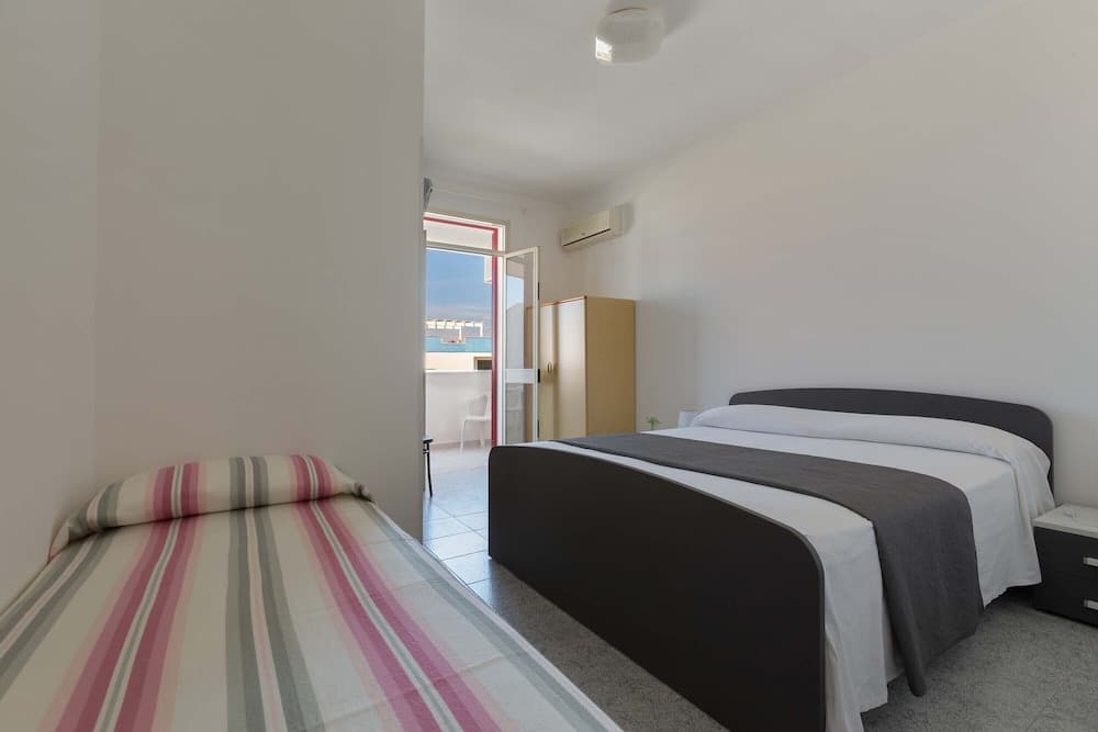 2465 Sunnyside Primo Piano by Barbarhouse