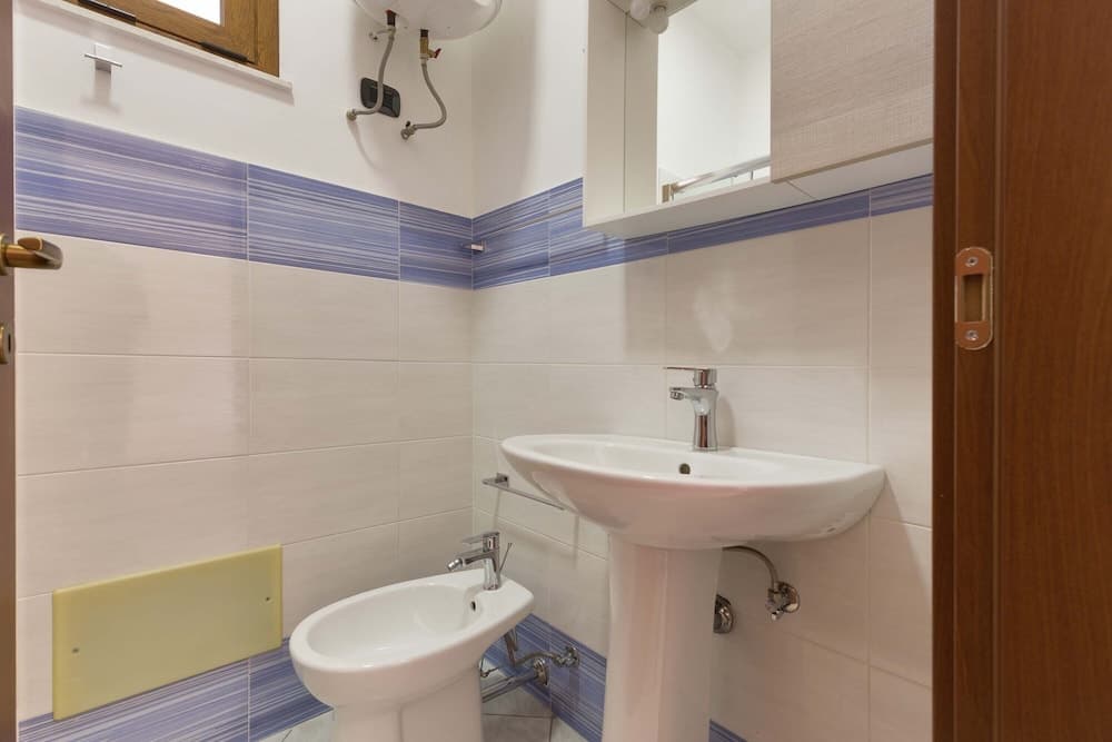 2215 Villetta Enea - Mono 2 by Barbarhouse