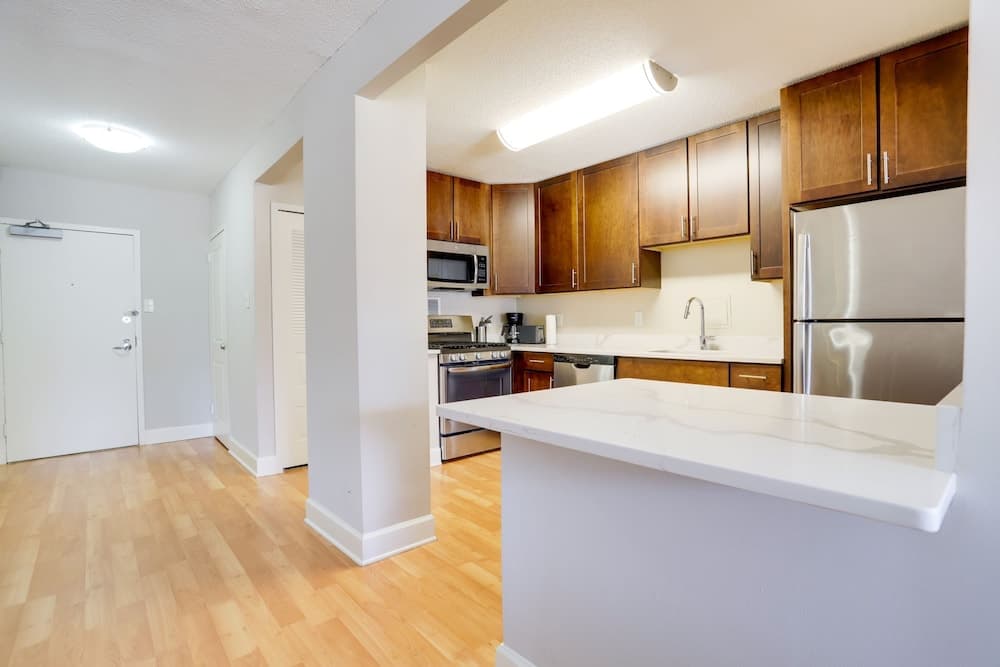 Amazing Br2 Bedroom Condo at Arlington