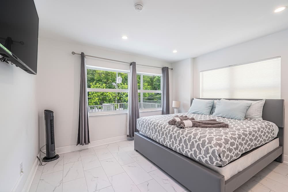 Purple Pelican by Opus (Suite 1)