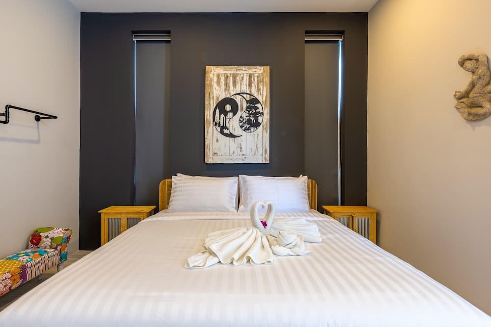 Modern Tropical 4 BR Pool Villa PMB5