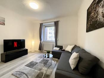 Newly Furnished Beautiful Apartment In The Center With Smart TV