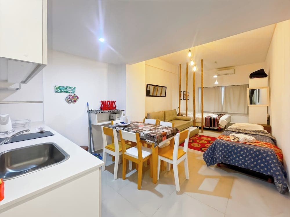 San Telmo - Paseo De La Cisterna Building