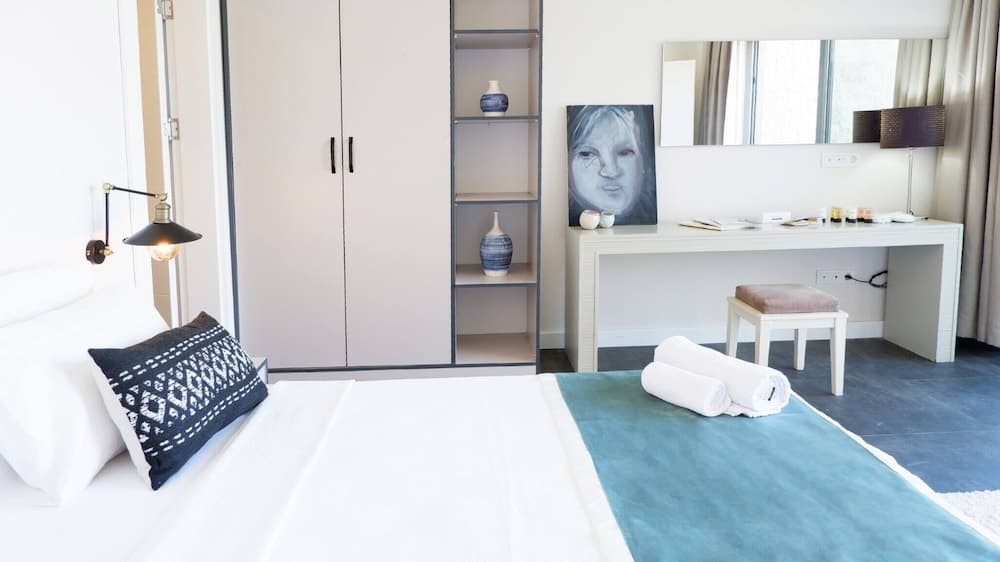 5 Bedroom Luxury Villa With Private Pool and Private Beach in Bodrum-gumusluk