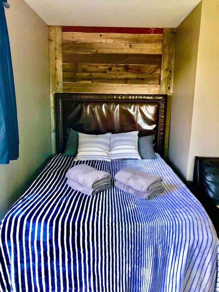 Earth Vinyasa Poolfire Pit Nearby Vineyards